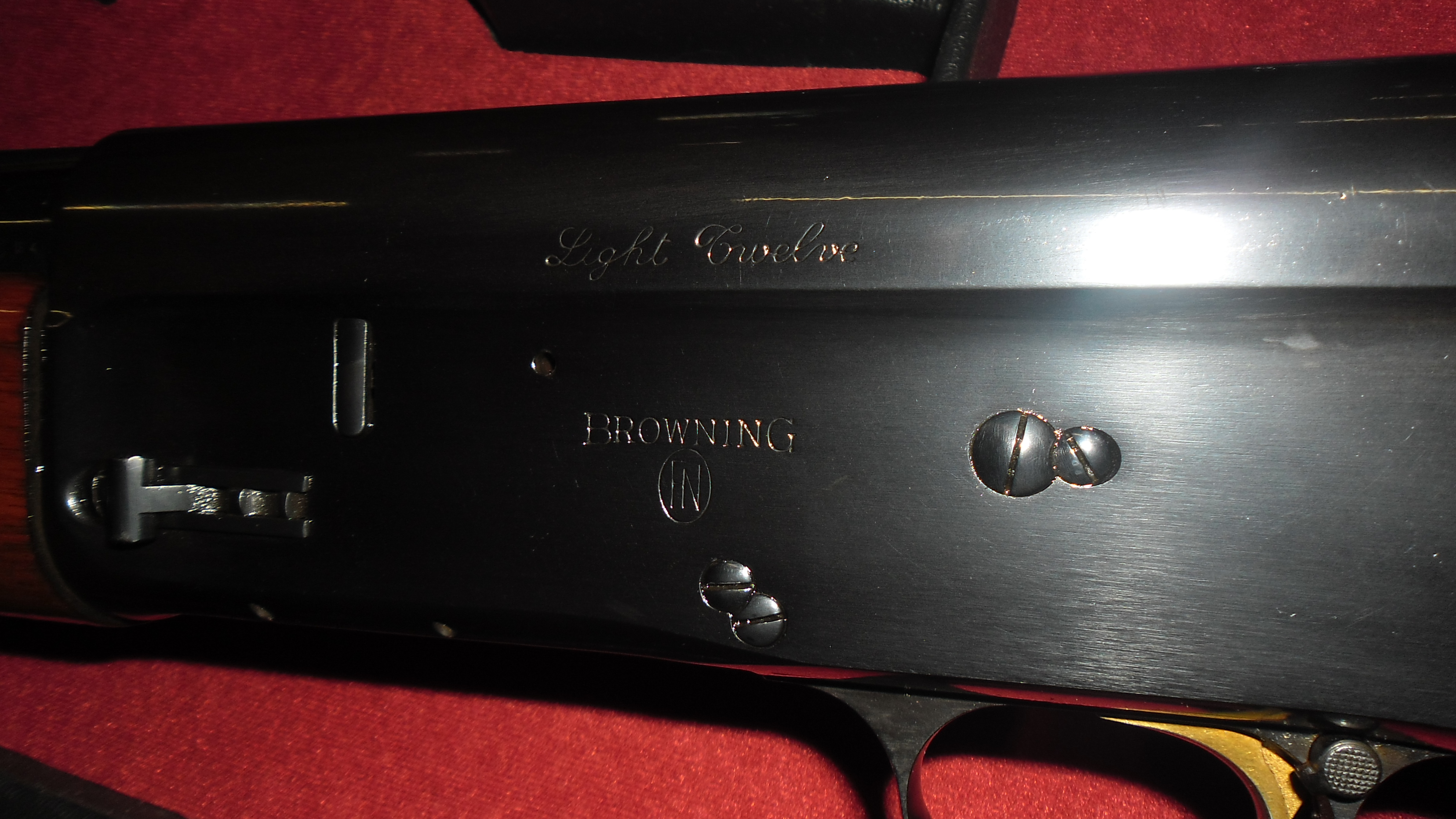 FUCILE SEMIAUTOMATICO - MARCA BROWING - MODELLO MOD. LAGHT - CALIBRO 12 356